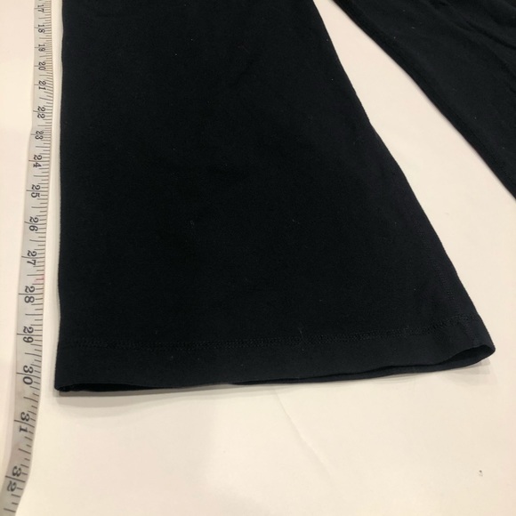 Lululemon Size 6 women’s Capri Pants - Picture 3 of 4